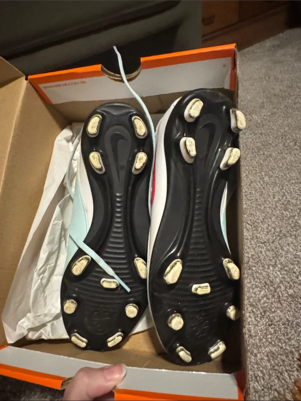 Nike JR PHANTOM LUNA ll Club Soccer cleats 5Y